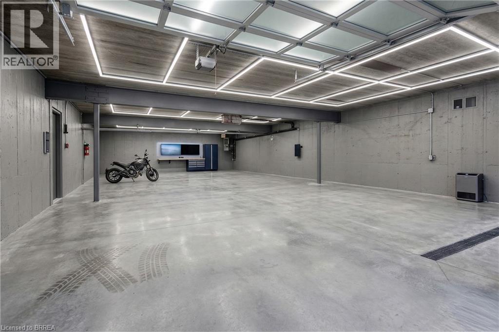 160 CHARING CROSS Street Unit# Lower, Brantford, Ontario, N3R2J4 — Photo 3