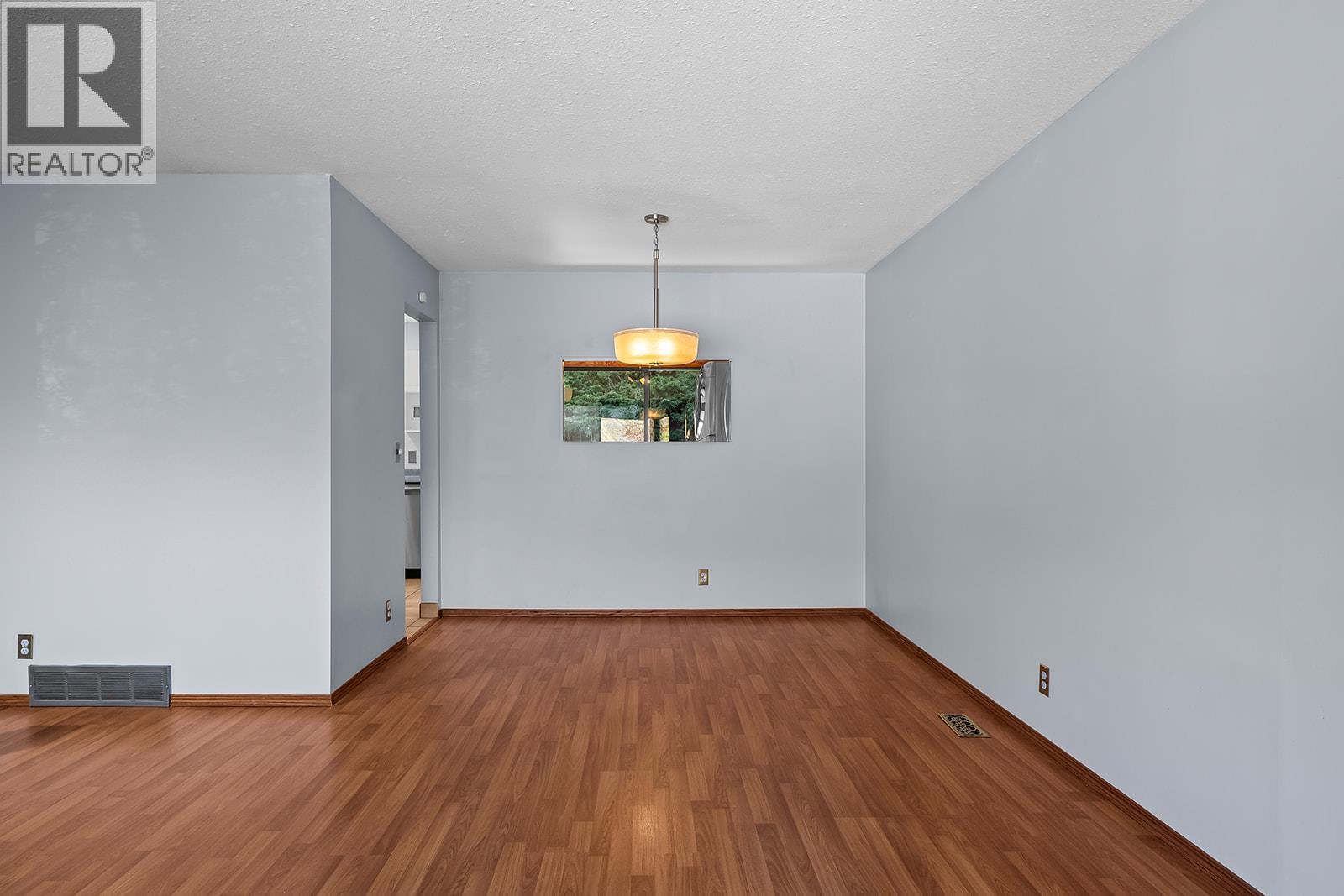 2949 Sandstone Crescent - 10