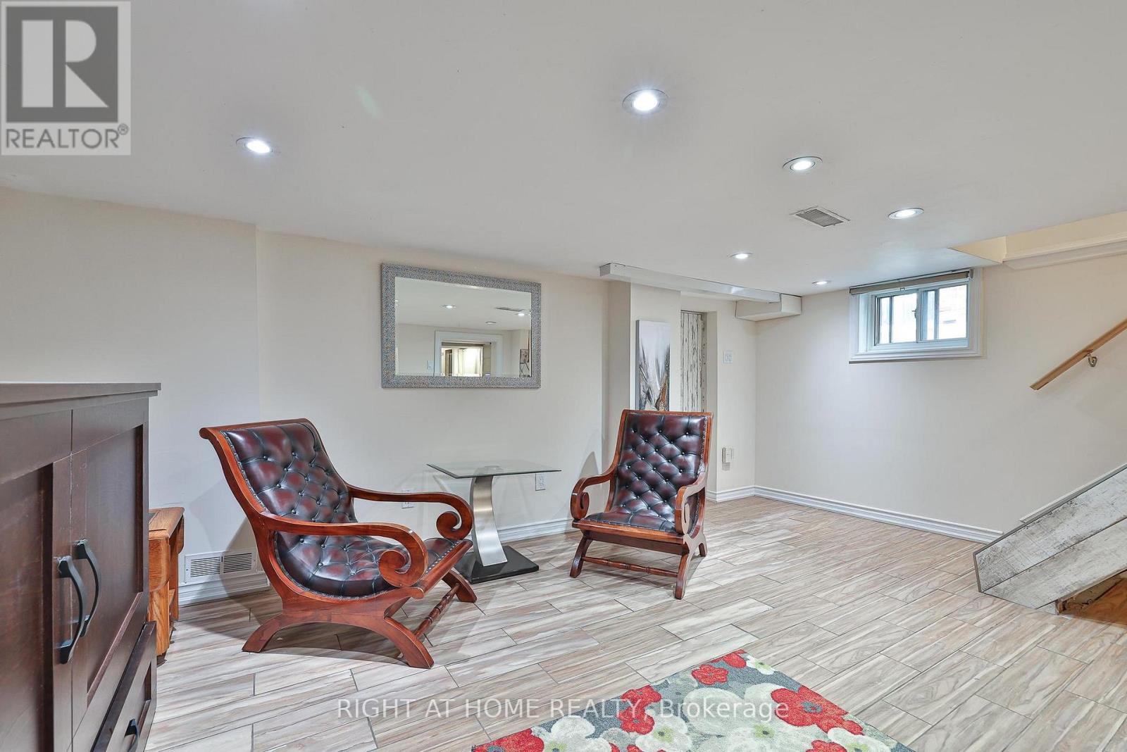35 DAYTON AVENUE - 30