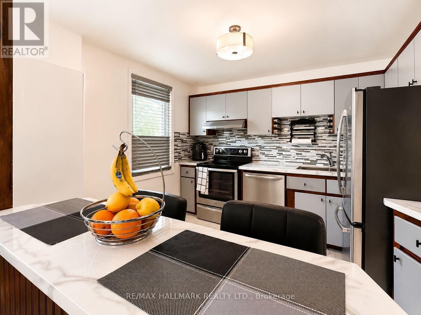 100 ASCOT AVENUE - 12