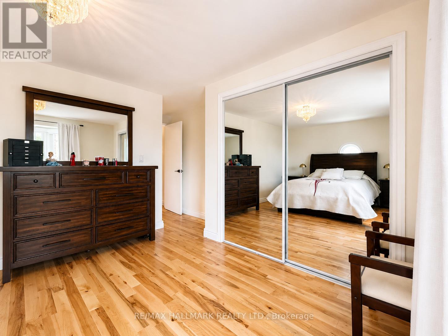 100 ASCOT AVENUE - 15