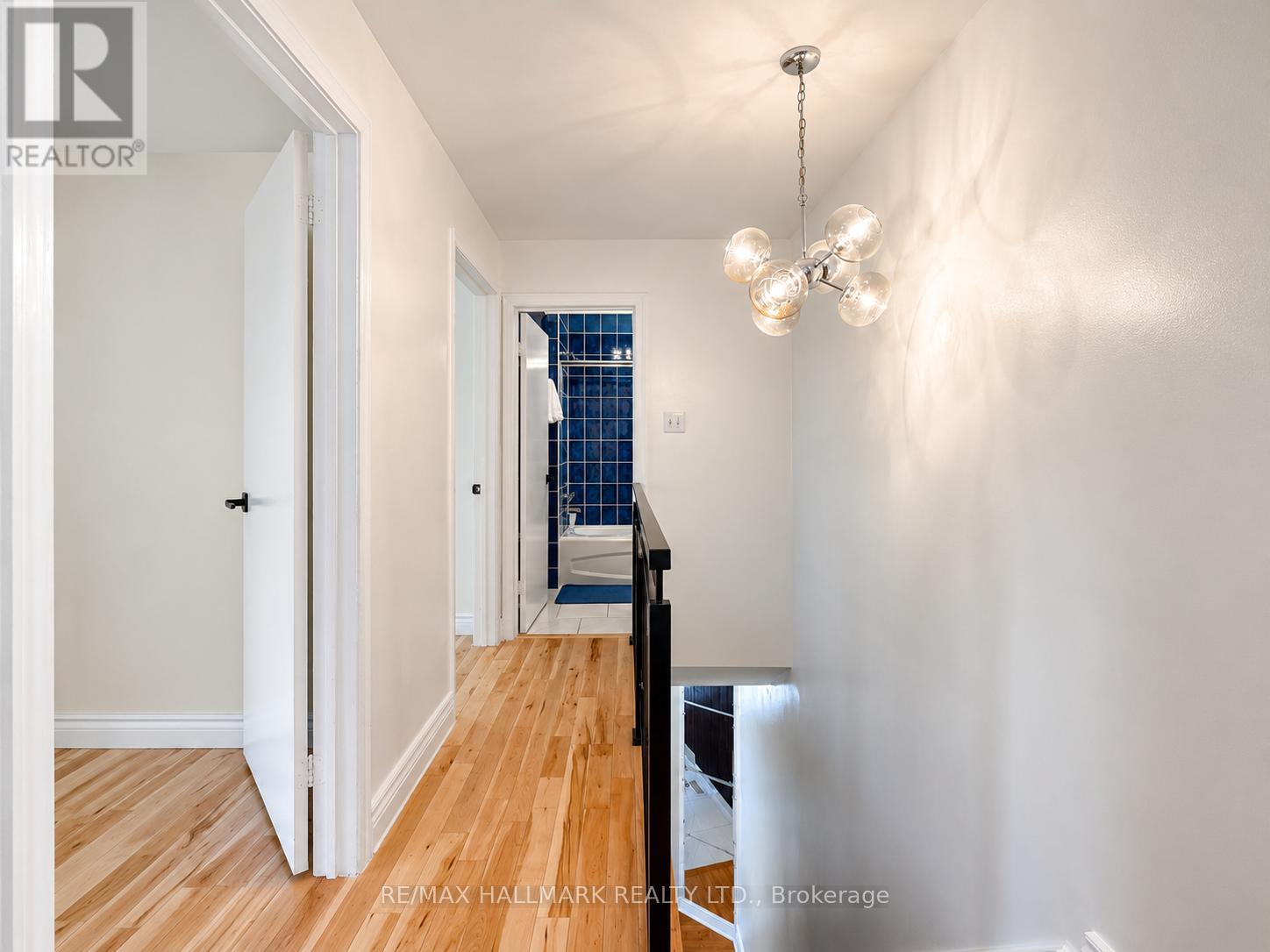 100 ASCOT AVENUE - 21