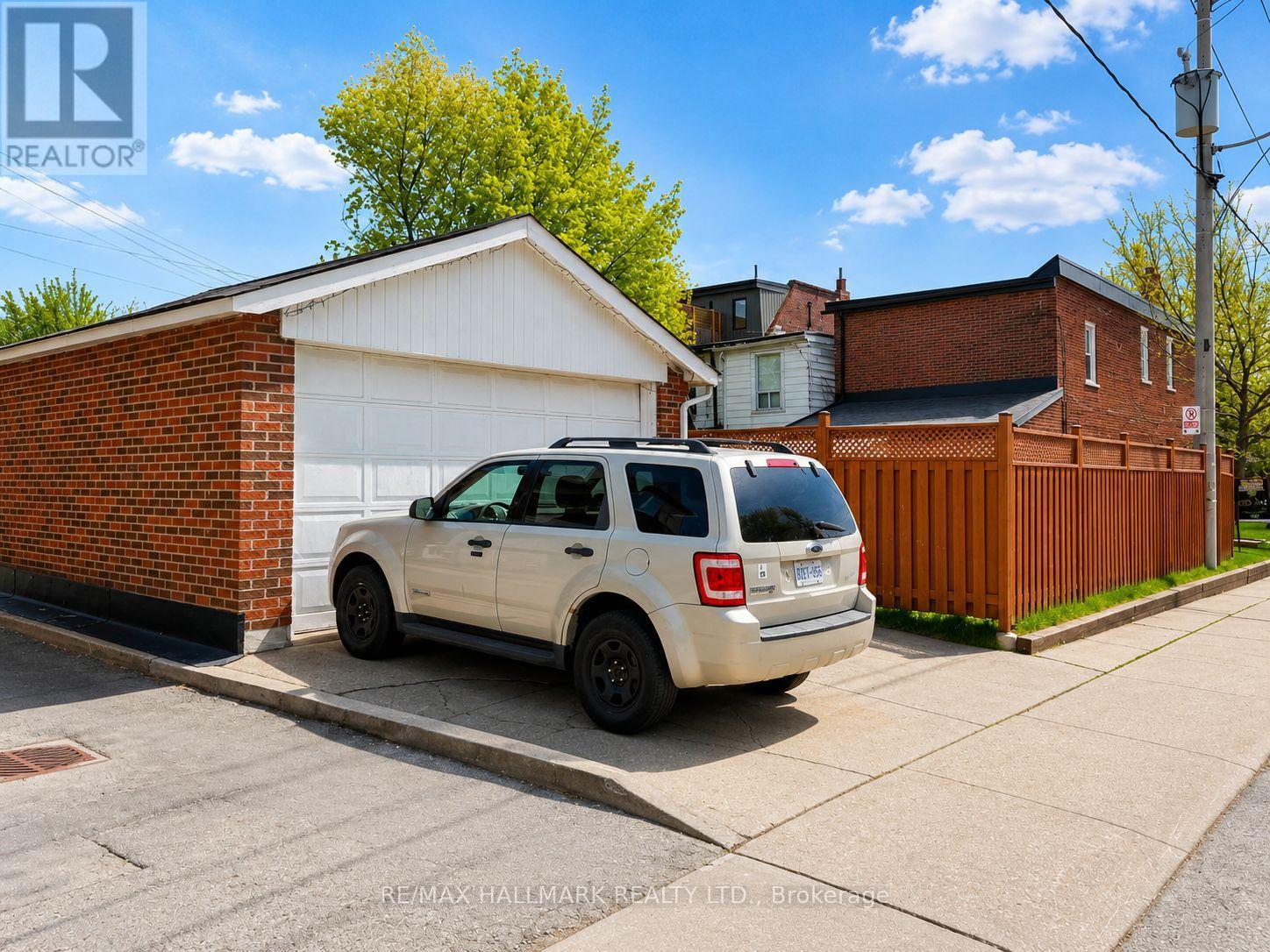 100 ASCOT AVENUE - 28