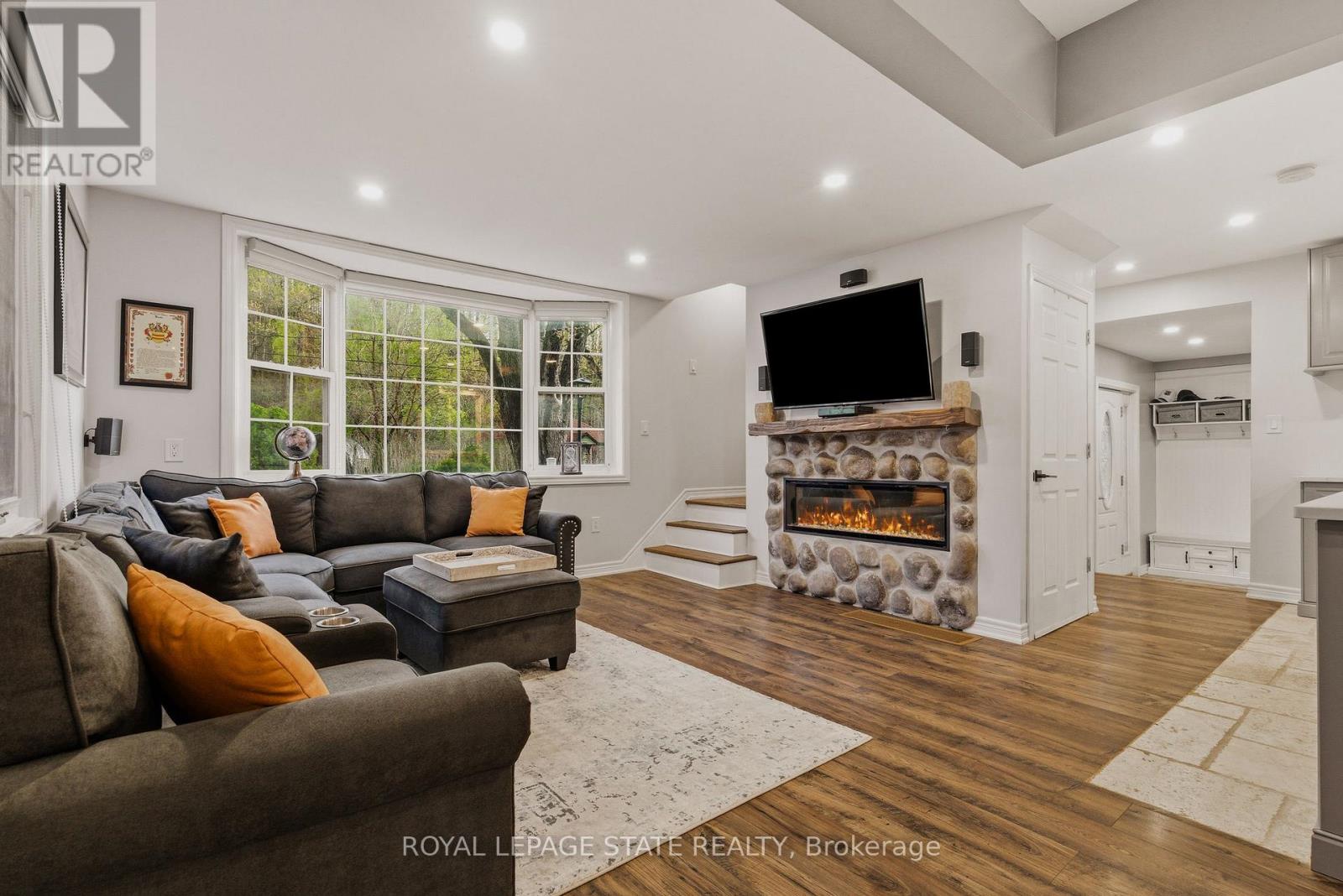 1262 HIDDEN VALLEY ROAD - 23