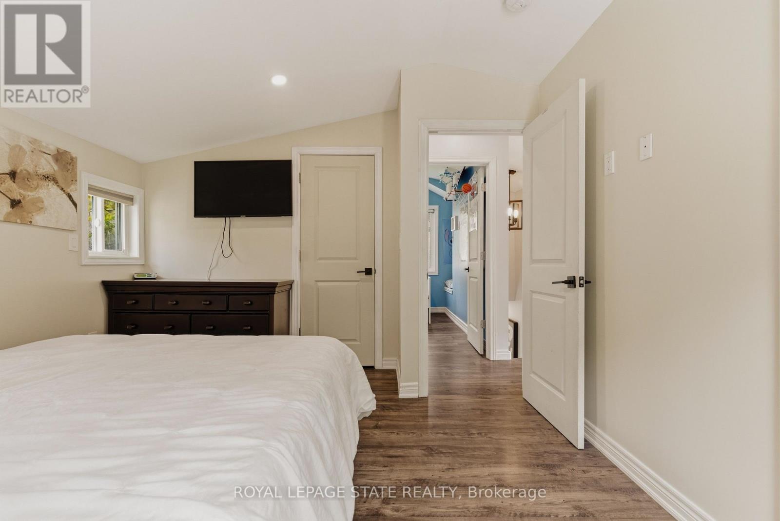 1262 HIDDEN VALLEY ROAD - 40