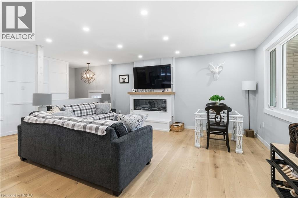 43 BRISBANE Boulevard, Brantford, Ontario, N3S4K9 — Photo 12