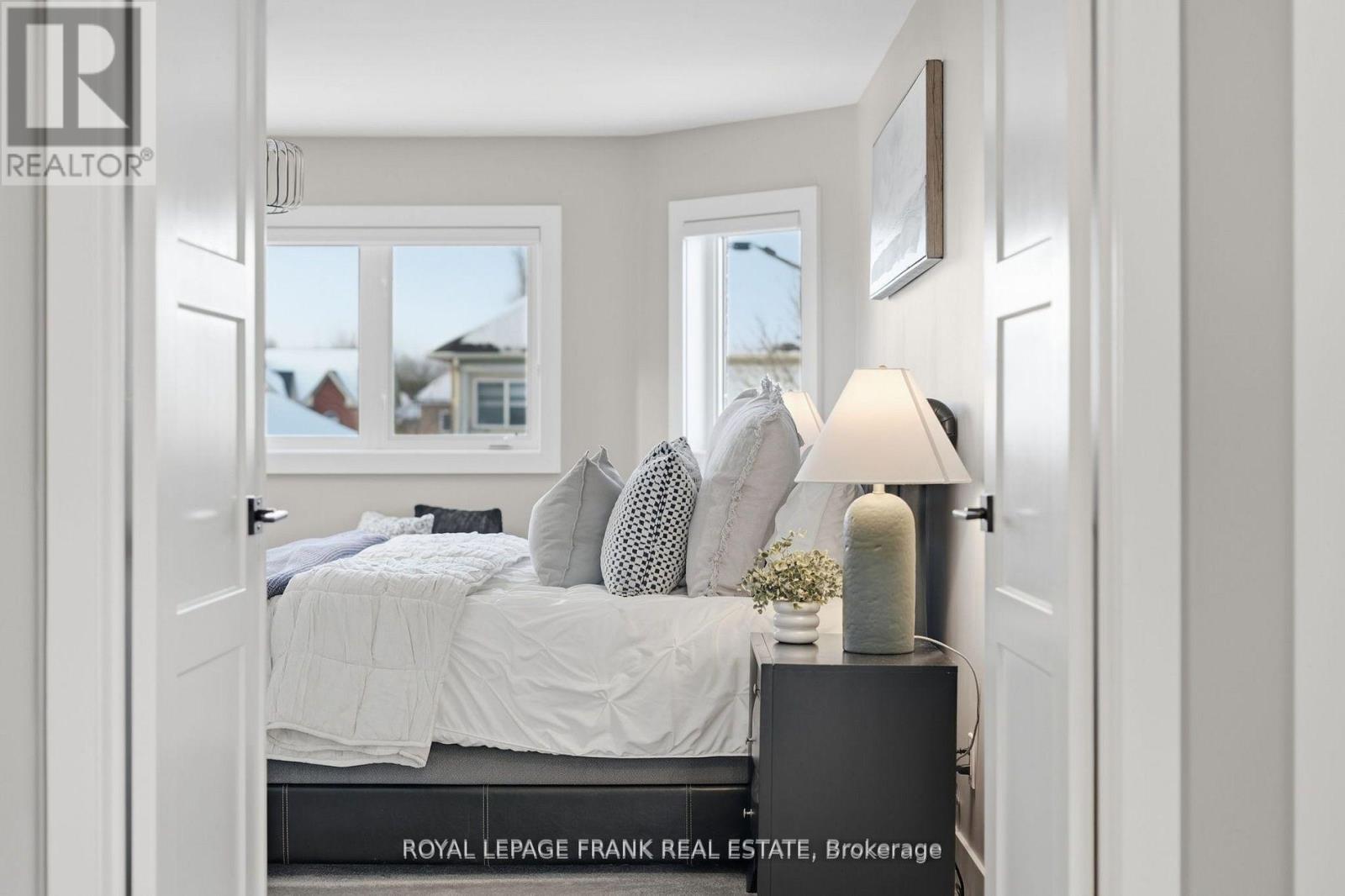 57 ROSENA LANE - 26
