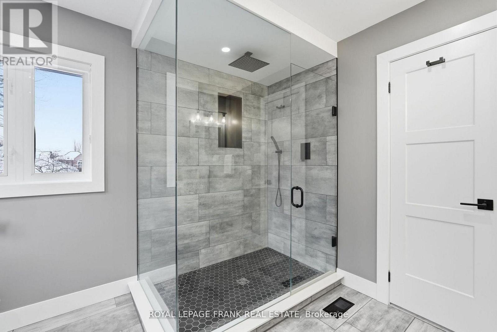 57 ROSENA LANE - 30