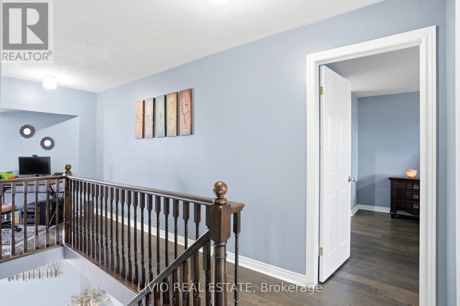 19 KONSTANTINE COURT - 21