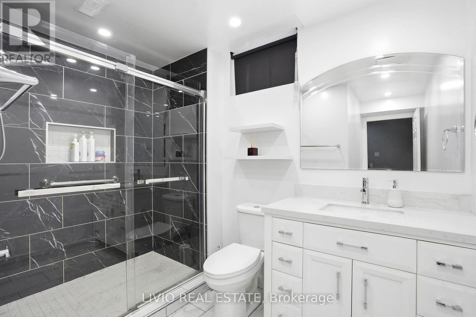 19 KONSTANTINE COURT - 34