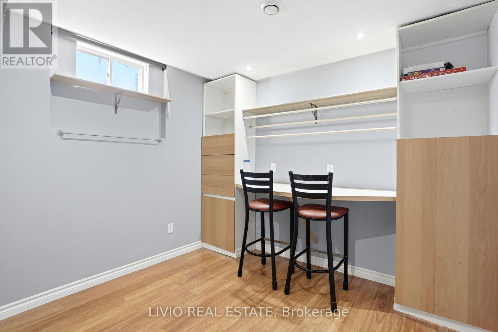 19 KONSTANTINE COURT - 36