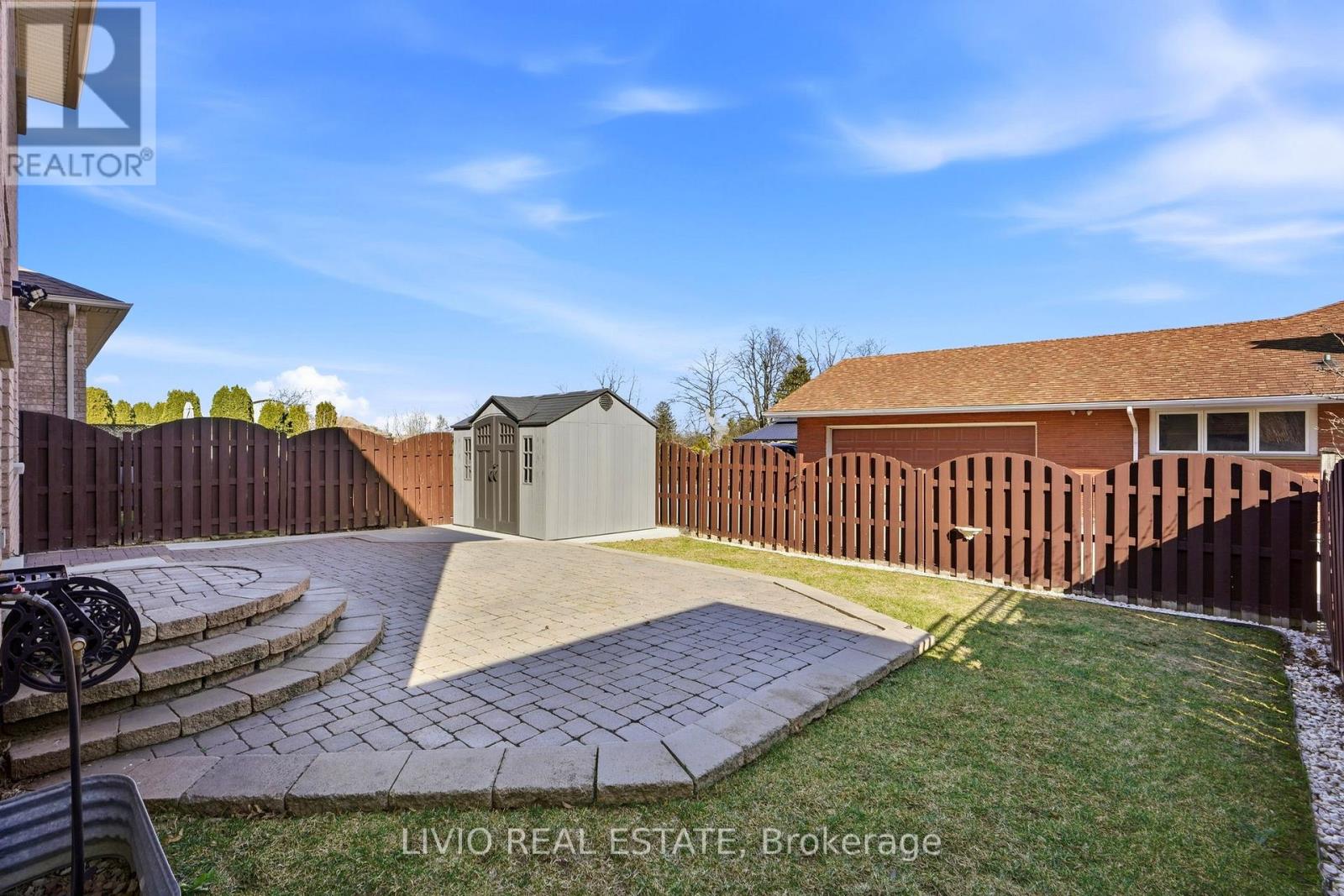 19 KONSTANTINE COURT - 38