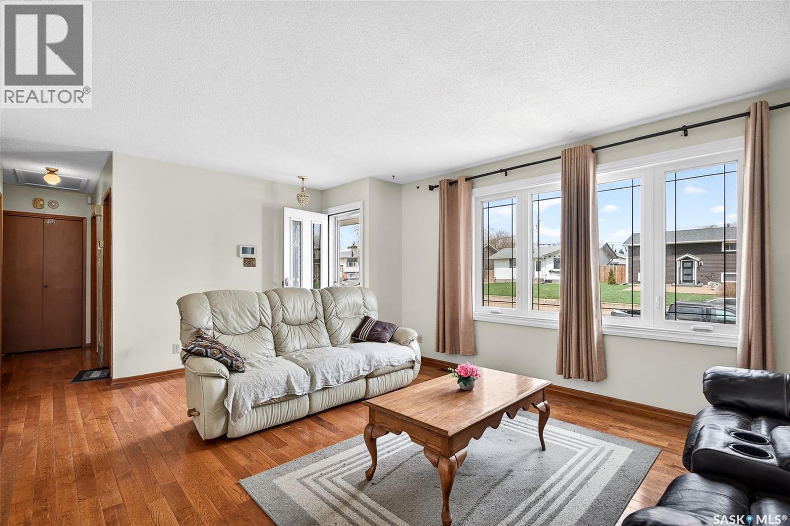 1303 Athabasca STREET W - 30