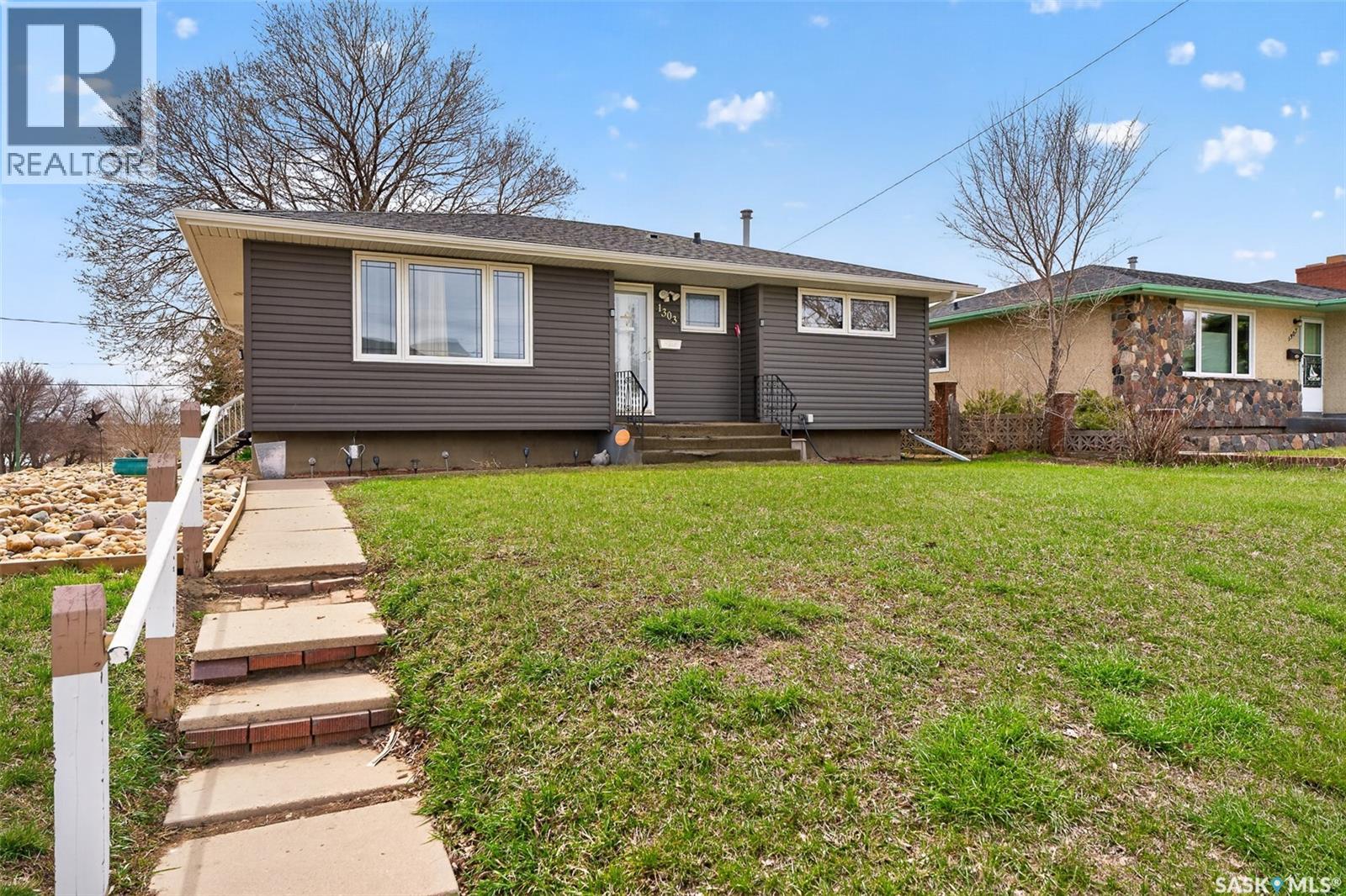 1303 Athabasca STREET W - Image 3