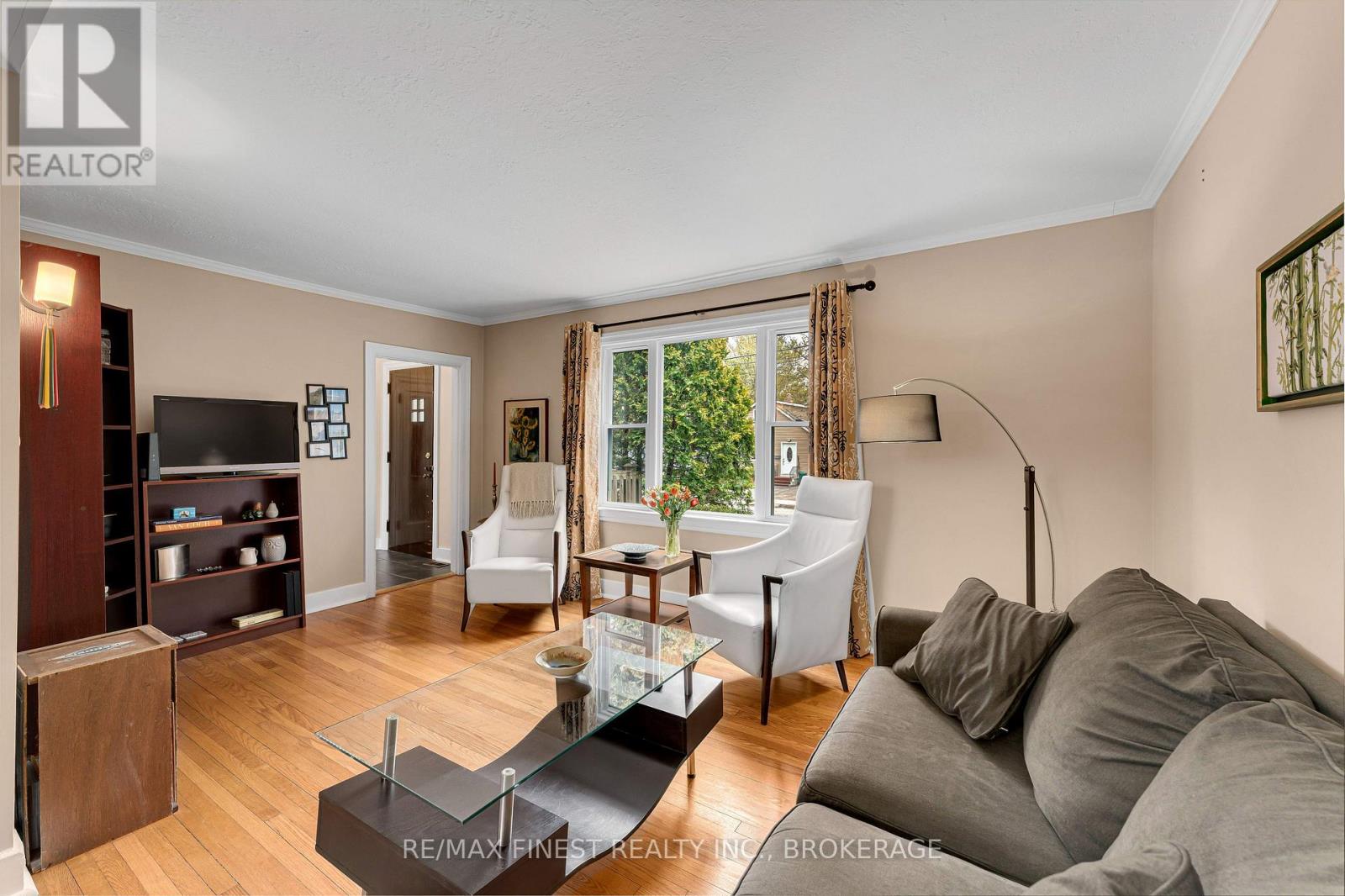 298 COLLEGE STREET - 13