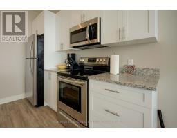 Bathroom - 406 - 130 Water Street, Gananoque, ON K7G0A8 Photo 7