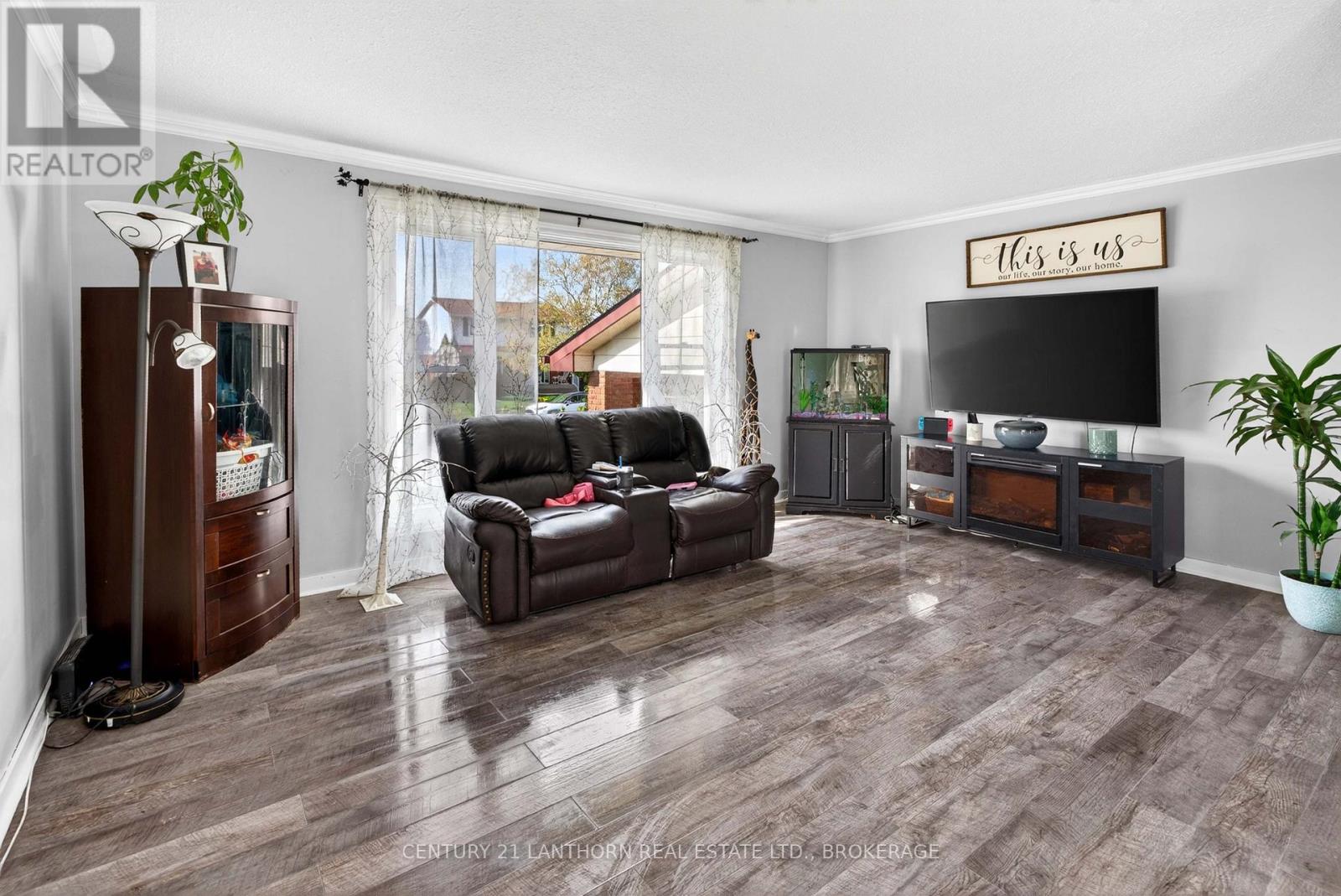 43 MORTENSEN DRIVE - 19