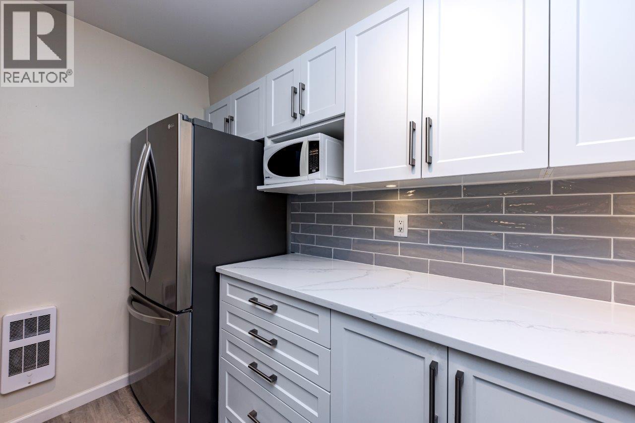 79 6588 SOUTHOAKS CRESCENT — main photo