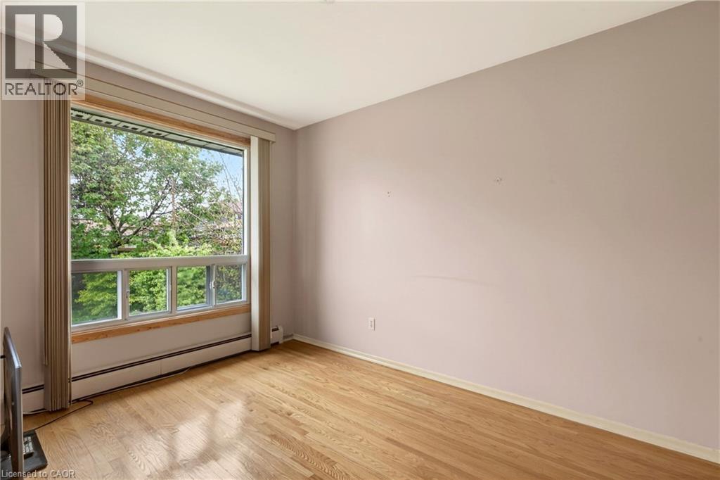 8 LORRAINE Drive, Hamilton, Ontario, L8T3R7 — Photo 8
