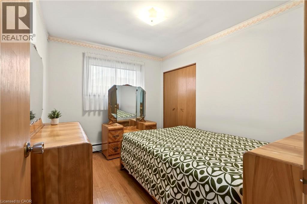 8 LORRAINE Drive, Hamilton, Ontario, L8T3R7 — Photo 15