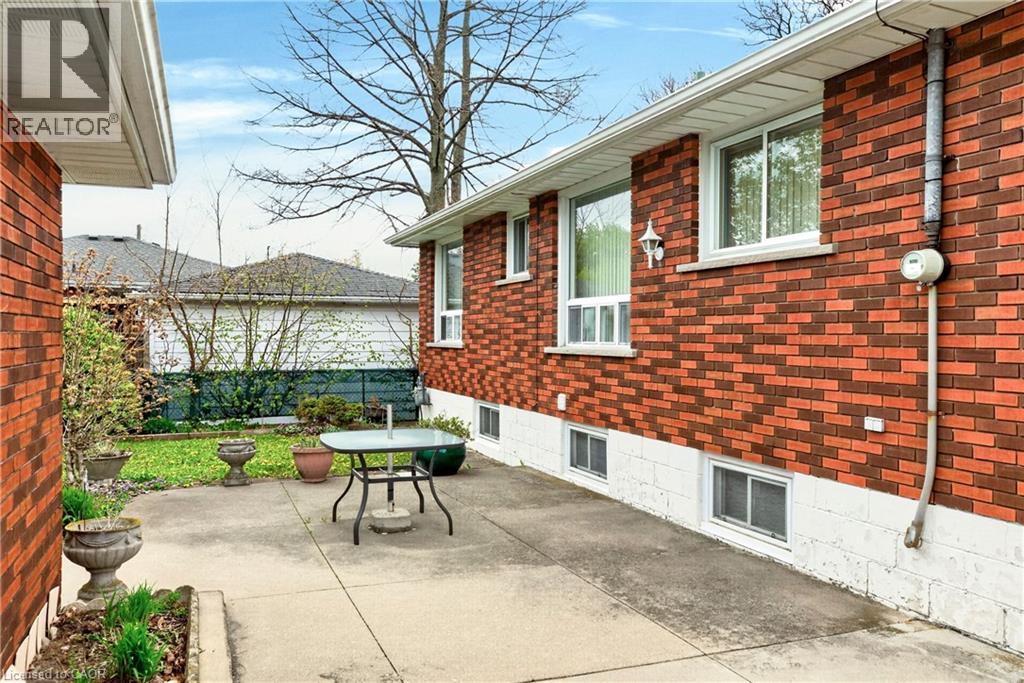 8 LORRAINE Drive, Hamilton, Ontario, L8T3R7 — Photo 32