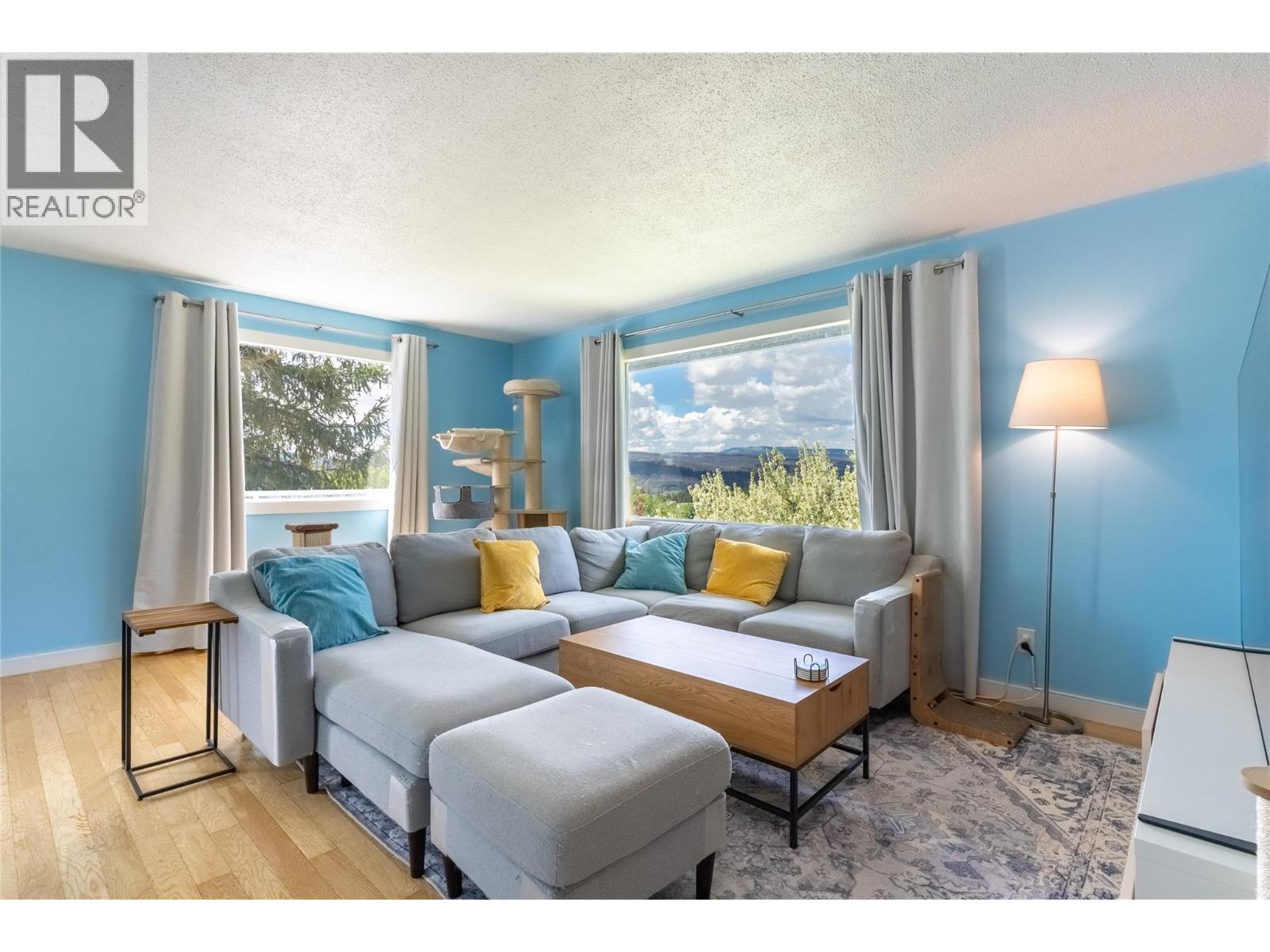 9 JASPER Drive, Logan Lake