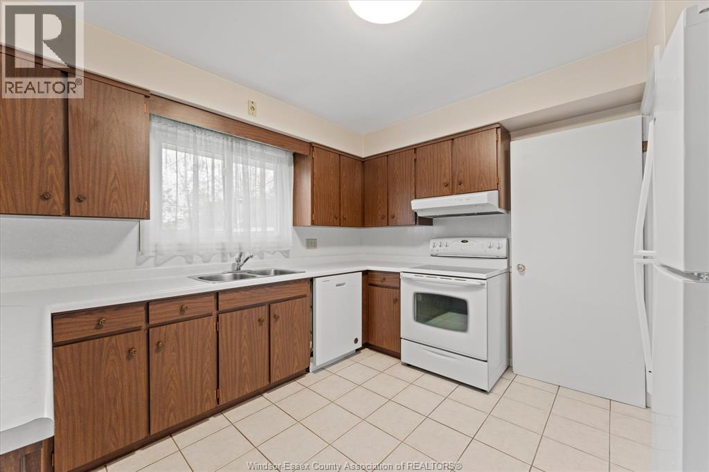 3299 Woodlawn AVENUE, Windsor, Ontario, N8W2J1 — Photo 38