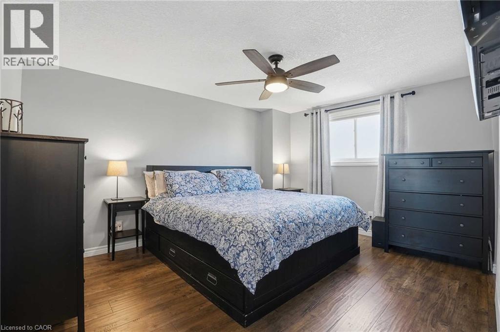102 IRONSTONE Drive - 18
