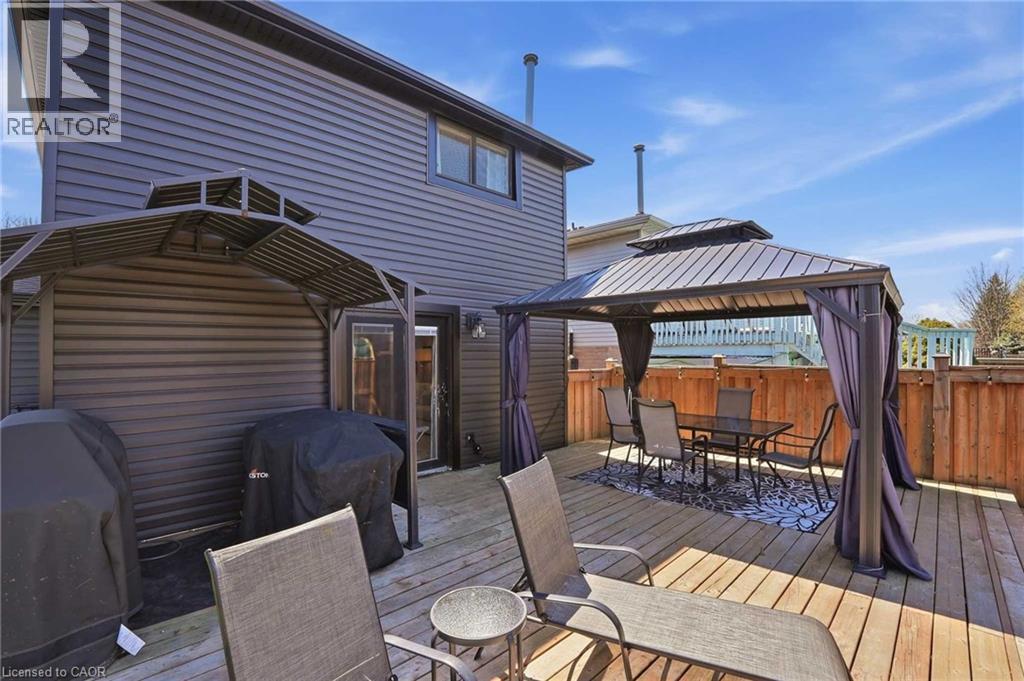 102 IRONSTONE Drive, Cambridge, Ontario, N1P1A4 — Photo 33
