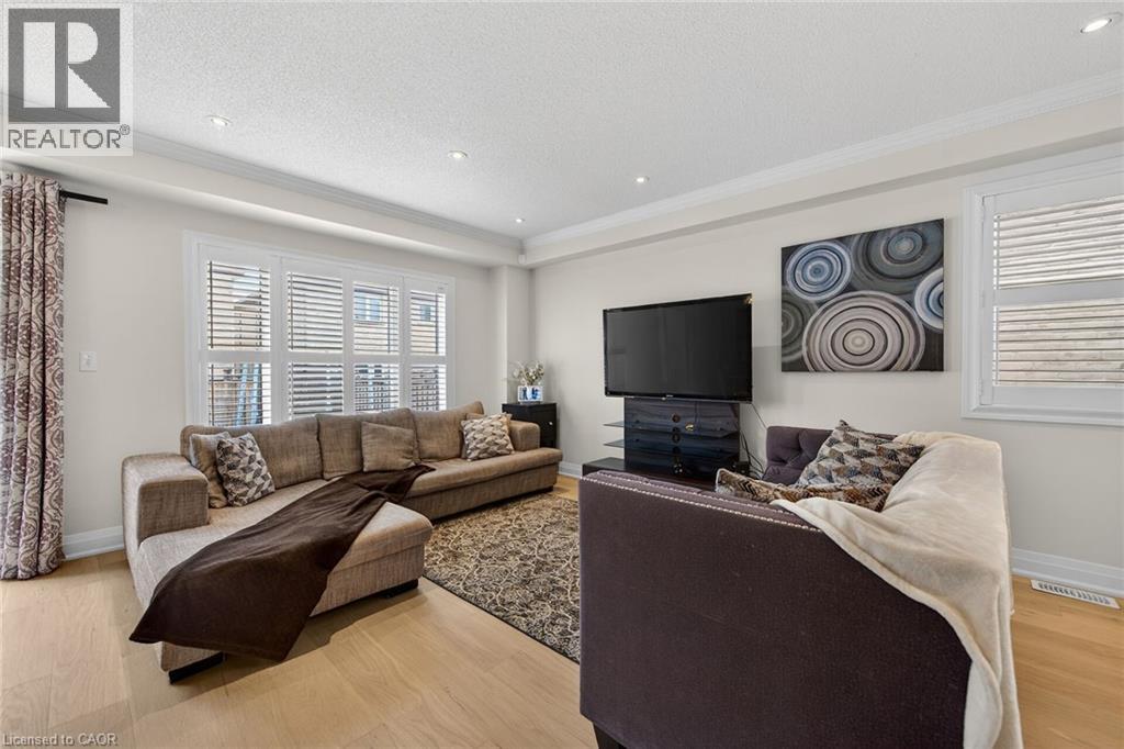 4236 PRUDHAM Avenue, Burlington, Ontario, L7M0N3 — Photo 12