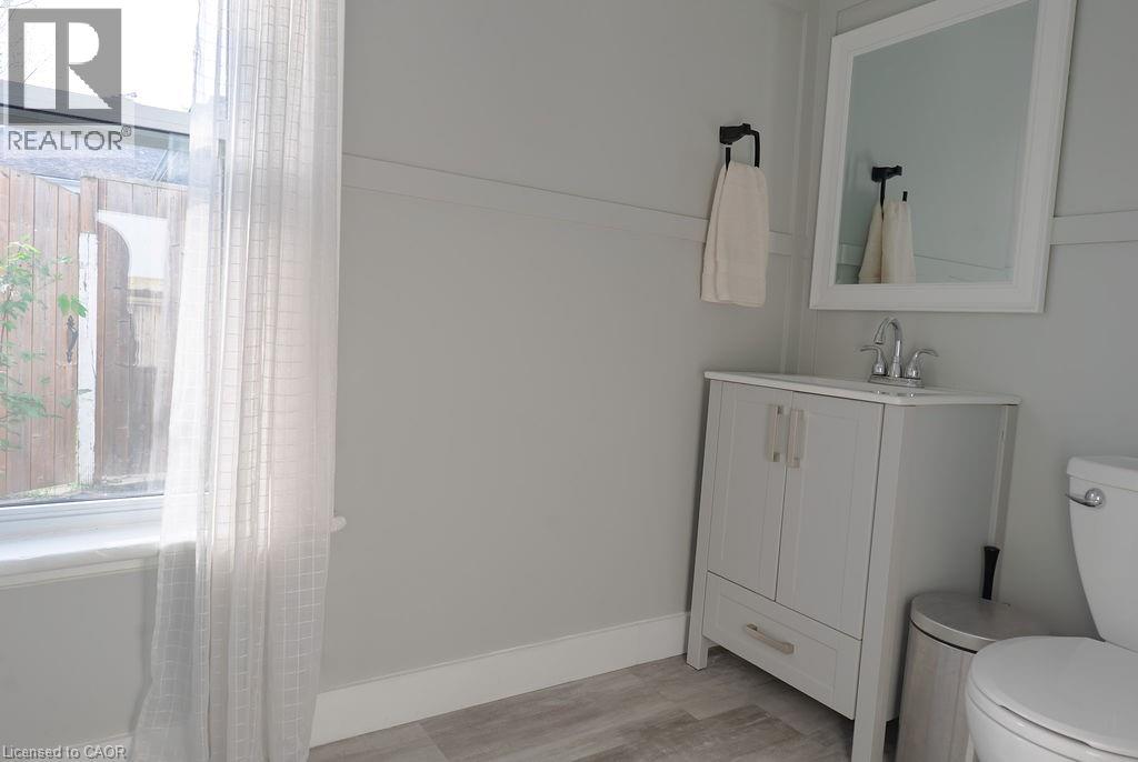8 DUNDAS Street, Brantford, Ontario, N3R1R8 — Photo 25
