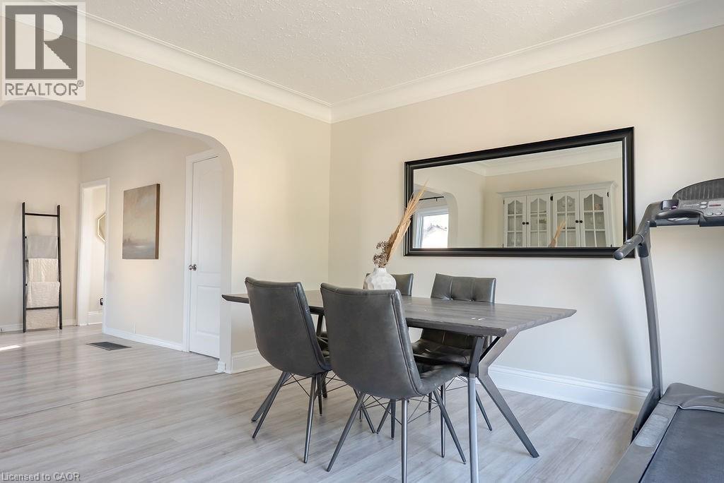 8 DUNDAS Street, Brantford, Ontario, N3R1R8 — Photo 20