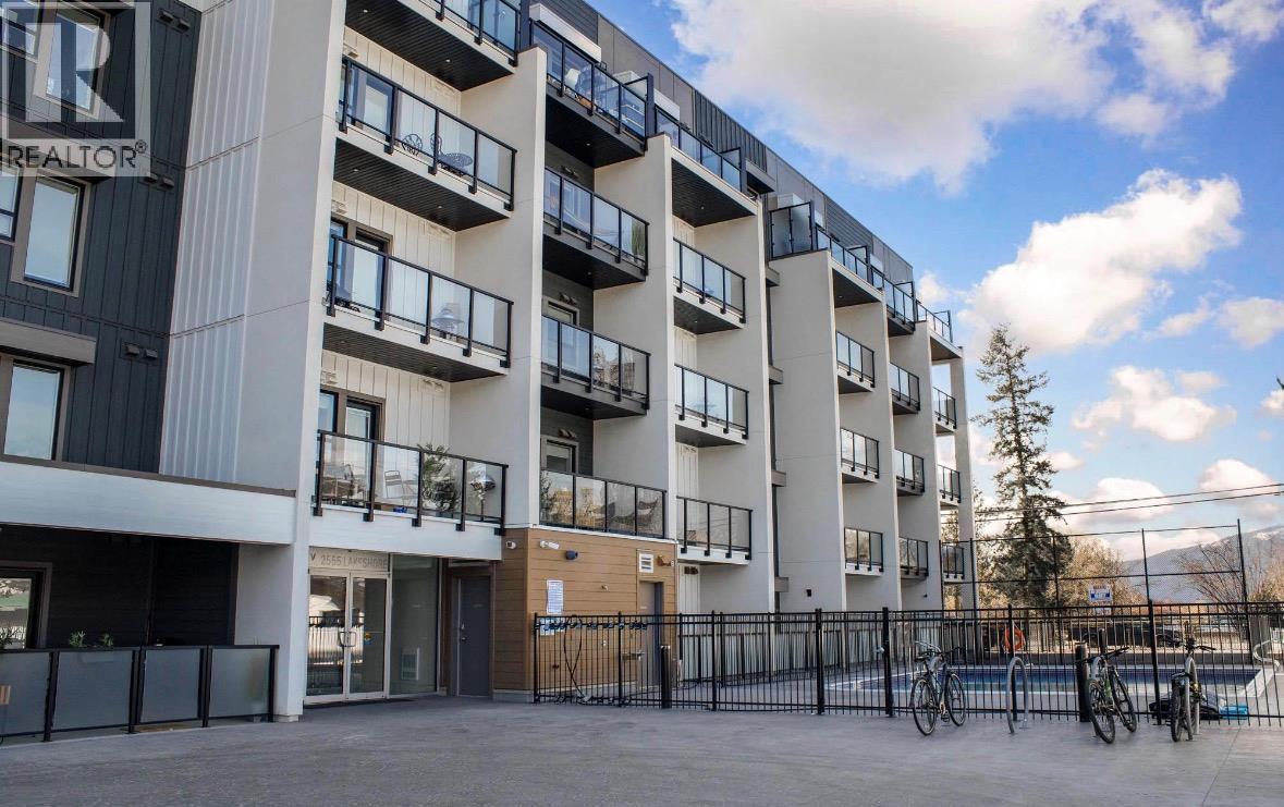 #221 2555 Lakeshore Road - 12