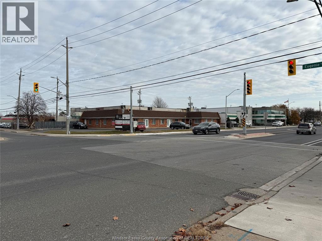 2528 Dougall AVENUE Unit# B, Windsor, Ontario, N8X1T6 — Photo 13