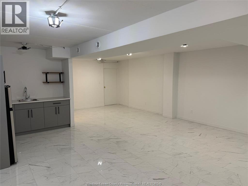 2528 Dougall AVENUE Unit# B, Windsor, Ontario, N8X1T6 — Photo 12