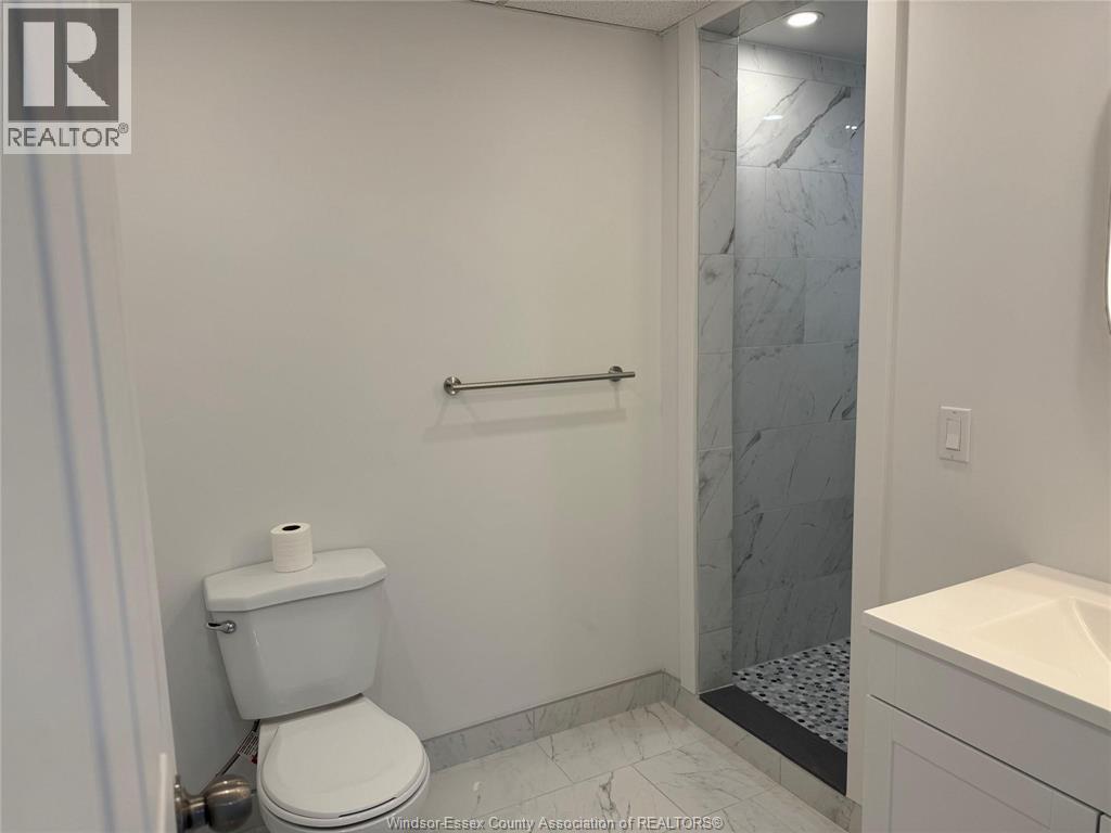 2528 Dougall AVENUE Unit# B, Windsor, Ontario, N8X1T6 — Photo 11