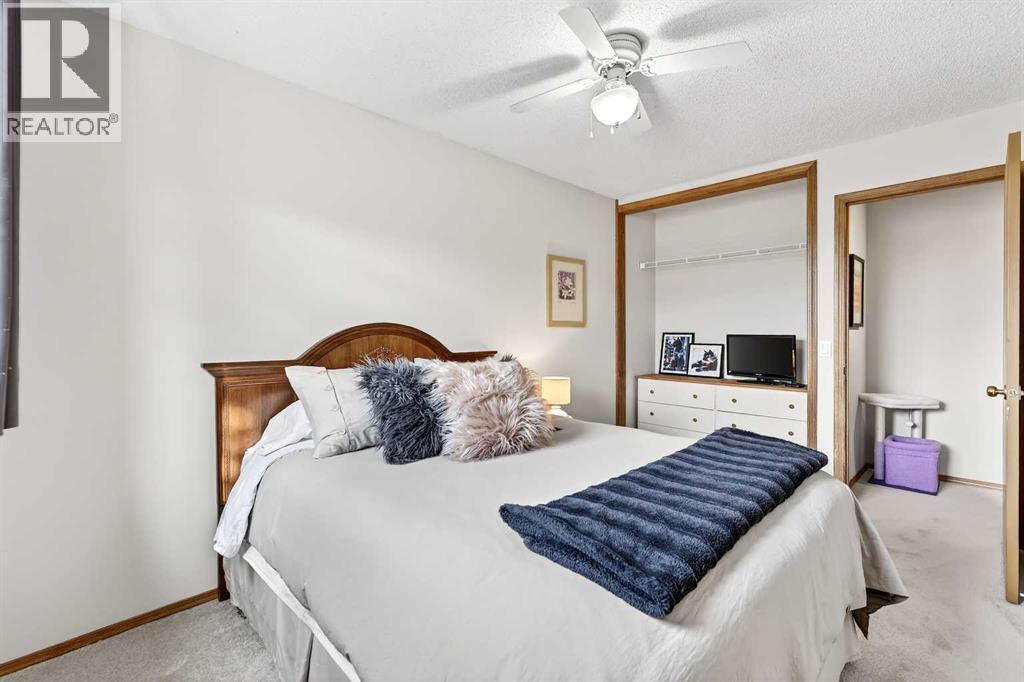 245 Millview Green SW - 21