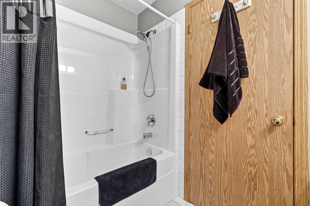 245 Millview Green SW - 25