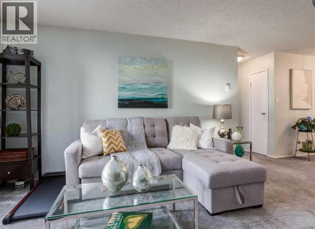 #4107 315 Southampton Drive SW - 2