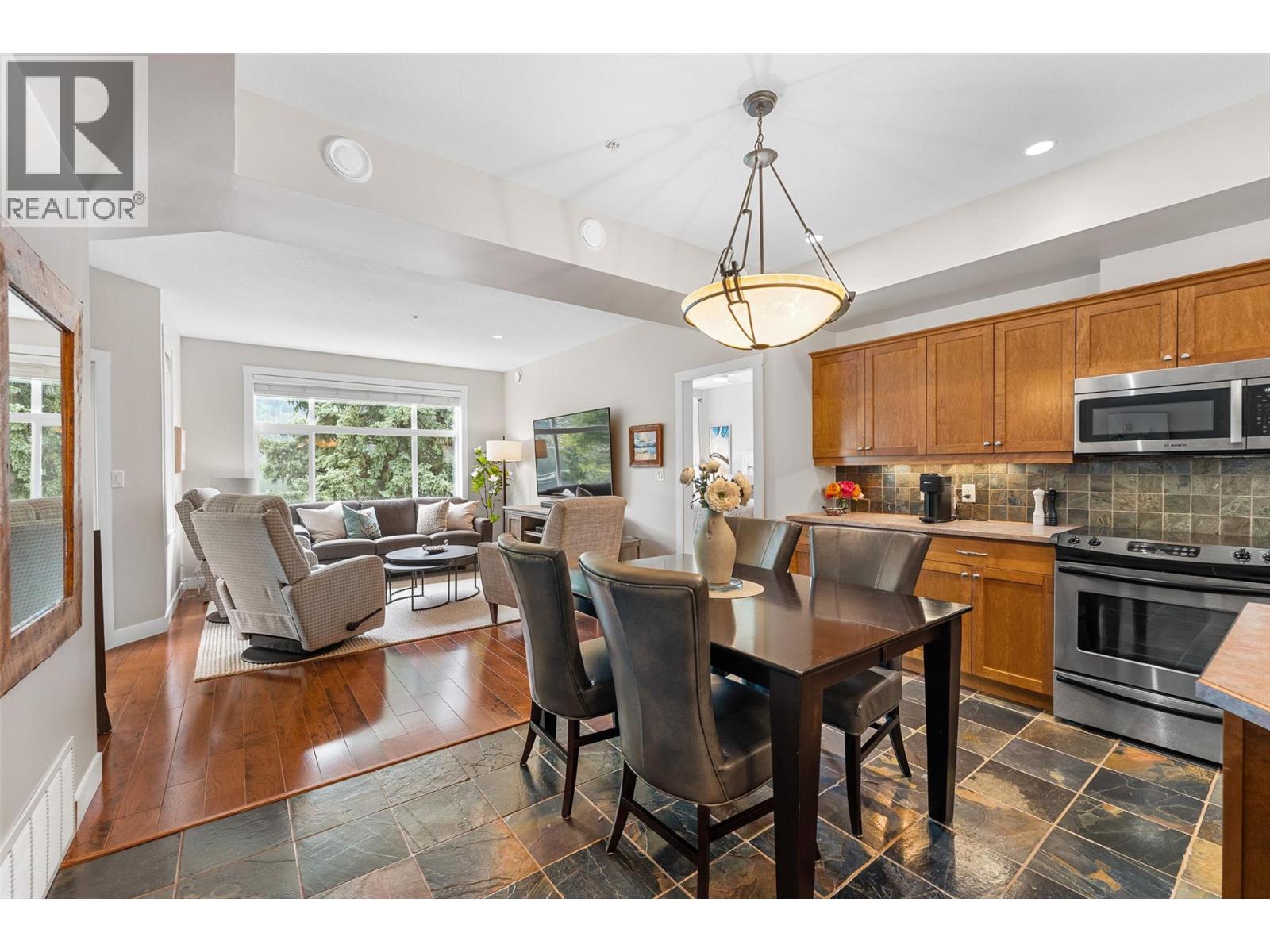 302 Mara Lake Lane Unit# 202, Sicamous