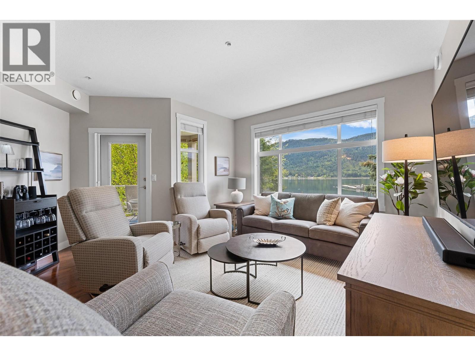 302 Mara Lake Lane Unit# 202, Sicamous