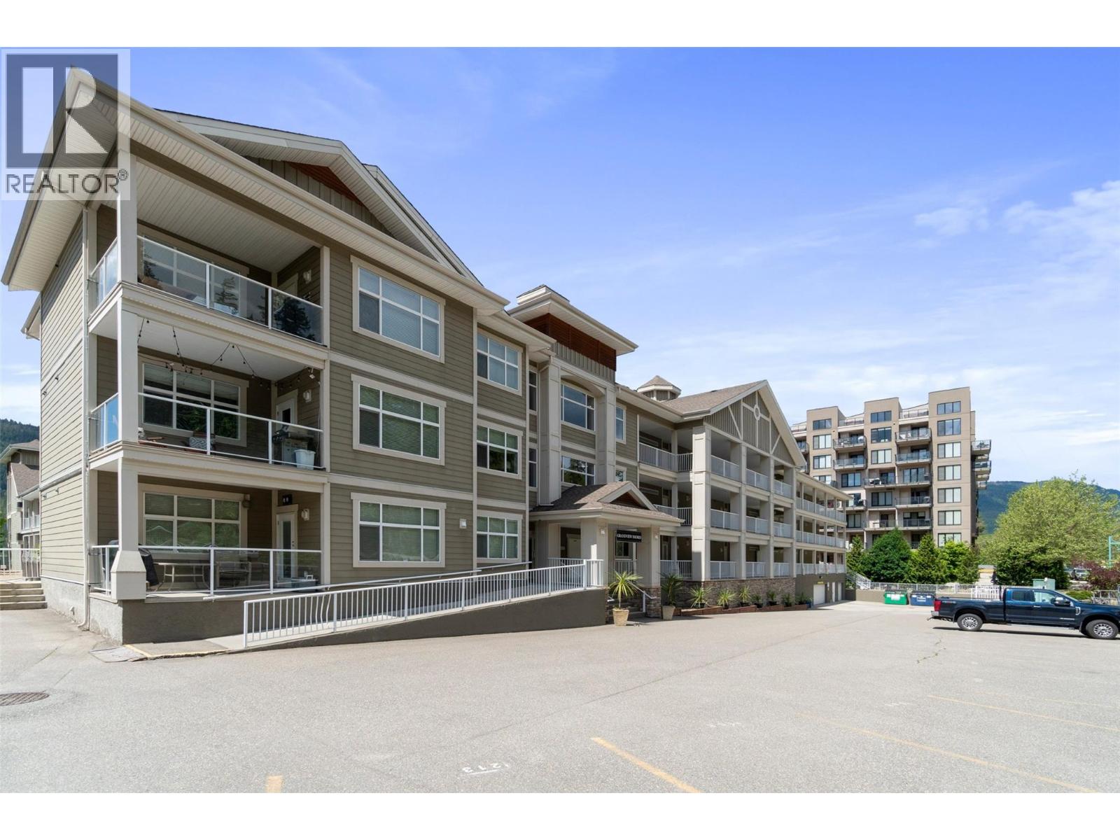 302 Mara Lake Lane Unit# 202, Sicamous