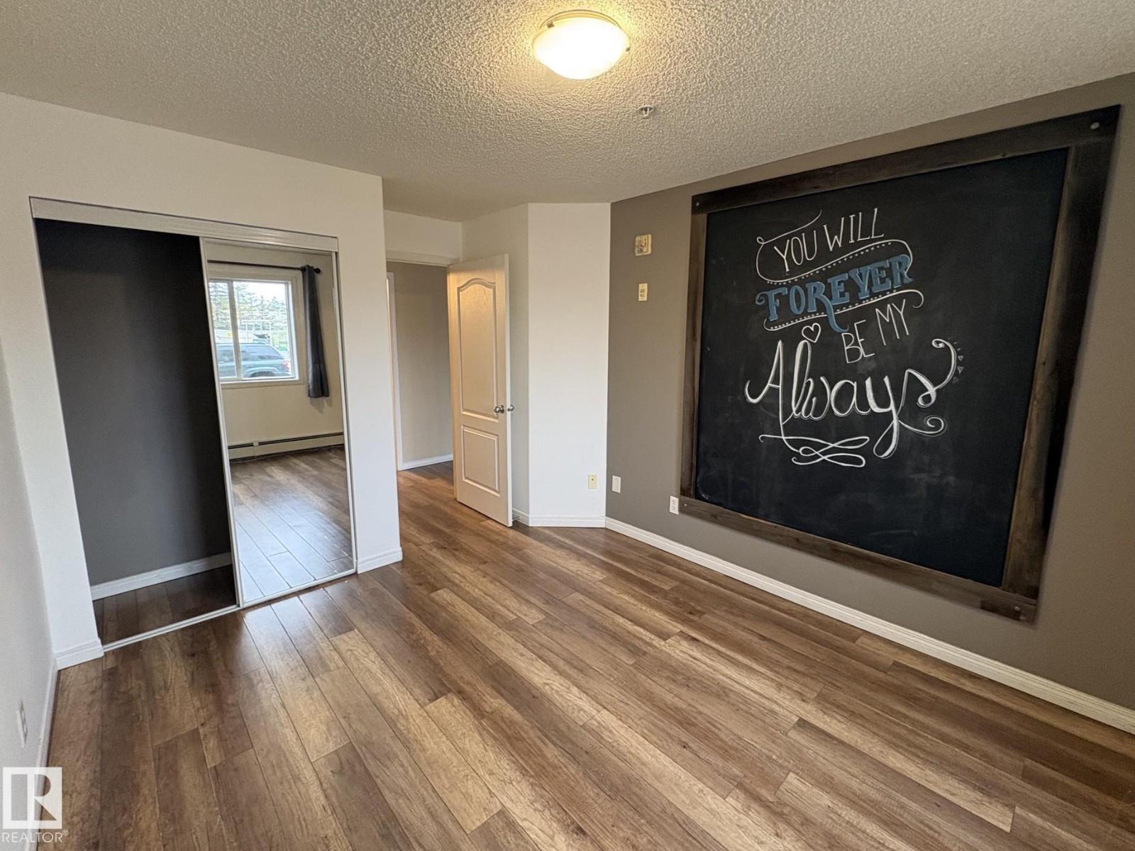 #138 9525 162 AV NW - 15
