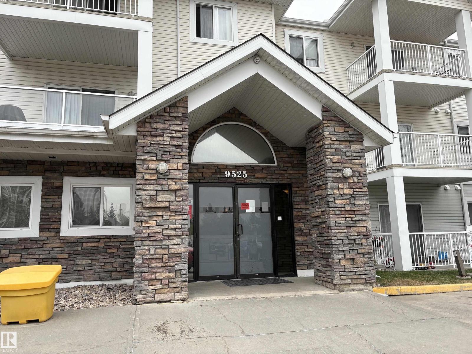 #138 9525 162 AV NW - 2