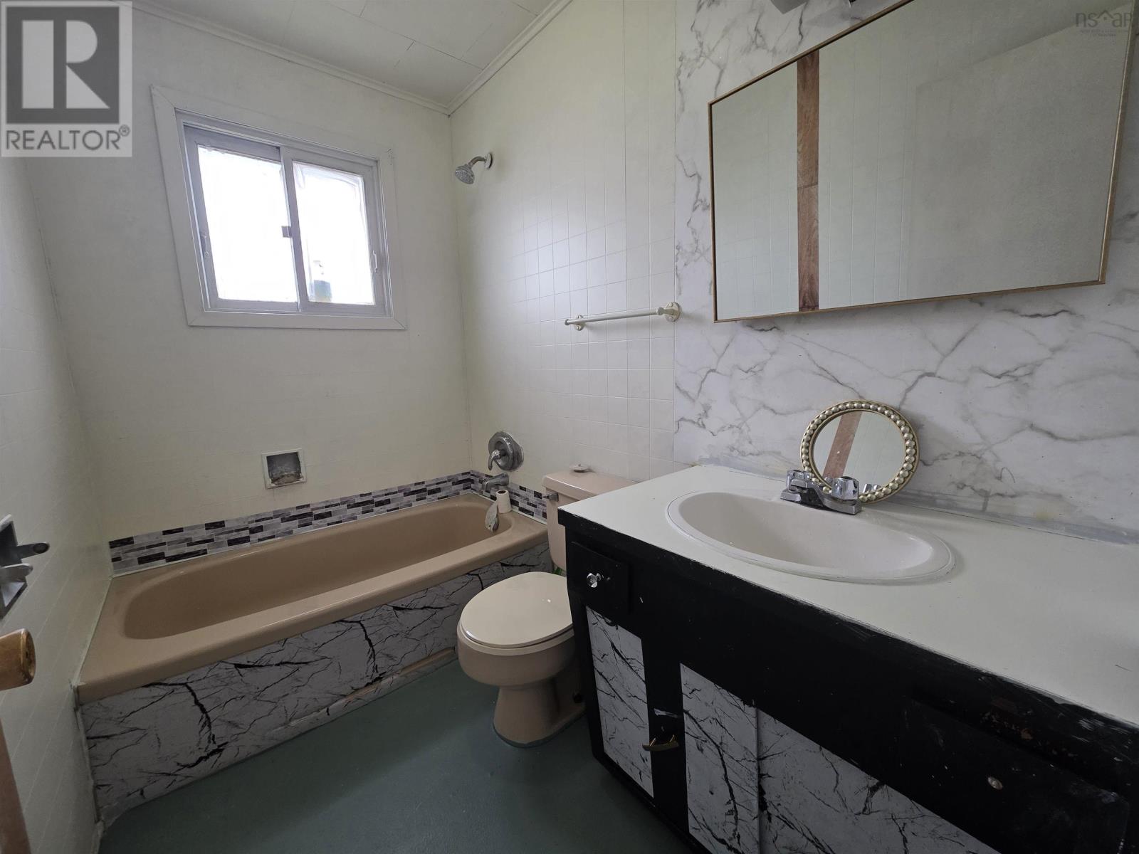 244 Ashby Road - 13