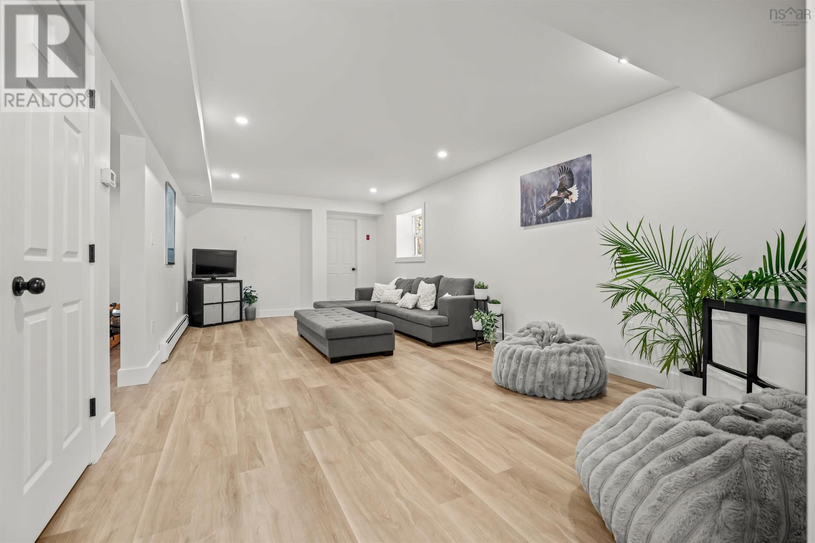 75 Rochester Drive, White Hills - 34