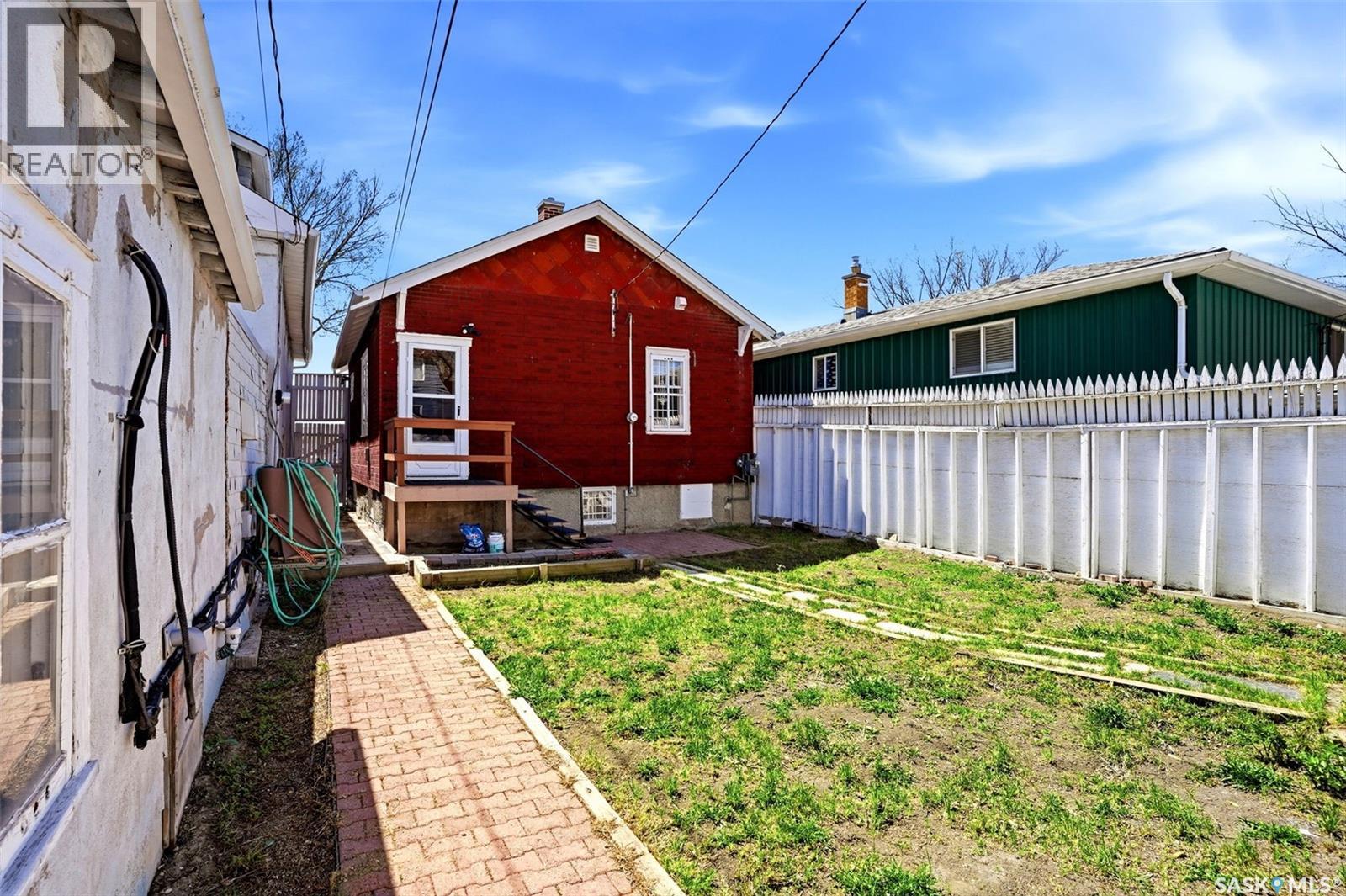 1206 Victoria AVENUE - 30