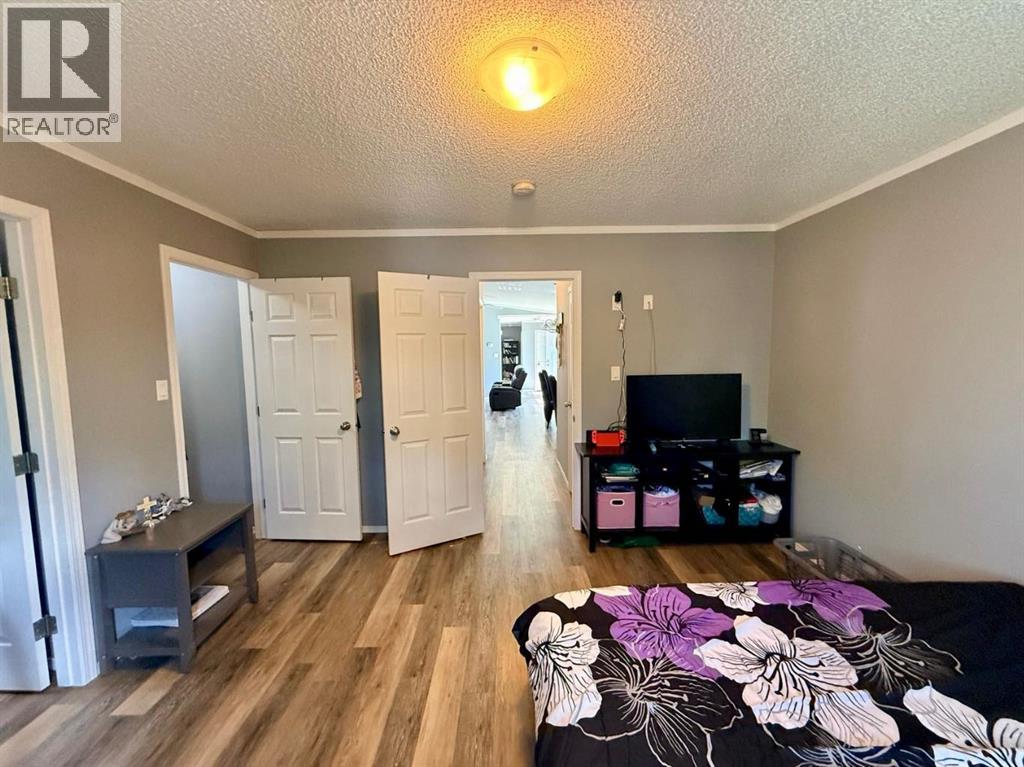 4410 48 Street - 23