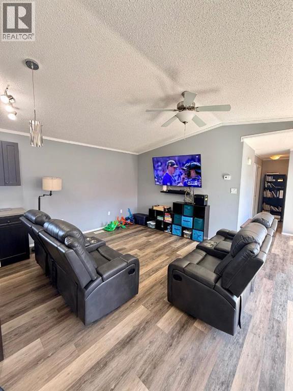 4410 48 Street - 9
