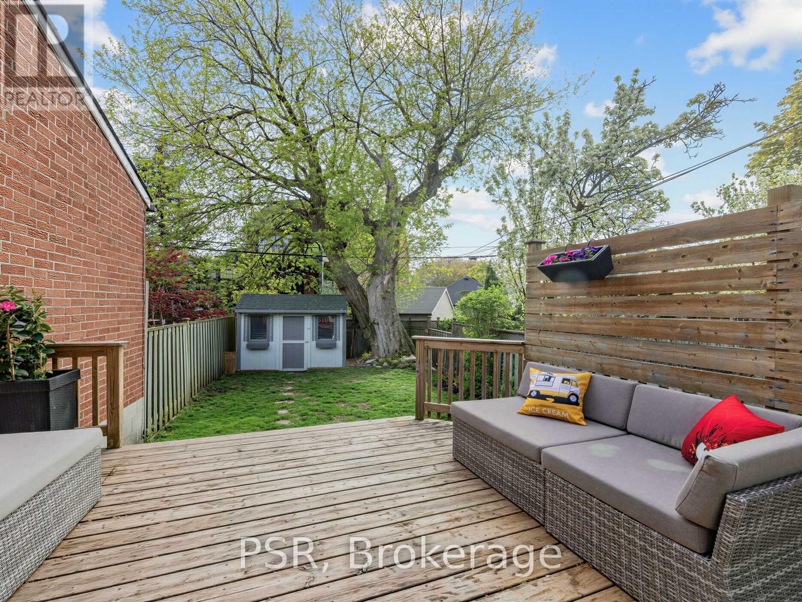 562 ARLINGTON AVENUE - 19